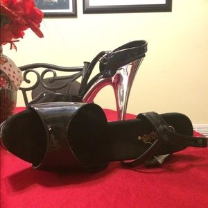 Black/Chrome 6 inch Heels 👠 by Pleaser